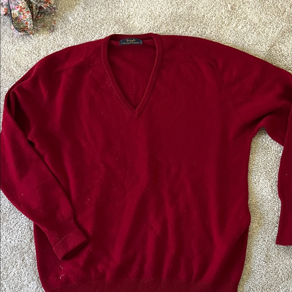 Pringle the scotch house Deep Red V-Neck 100 % cashmere Sweater size XL